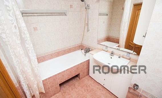Clean, comfortable 2-bedroom apartment, Almaty - apartment by the day