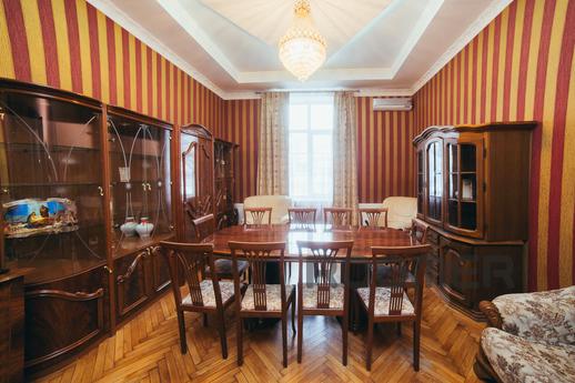 4 komnatnaya VIP-apartment, Lviv - apartment by the day