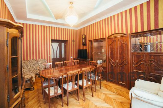 4 komnatnaya VIP-apartment, Lviv - apartment by the day