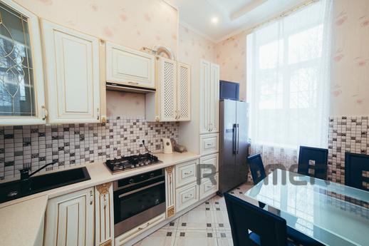 4 komnatnaya VIP-apartment, Lviv - apartment by the day
