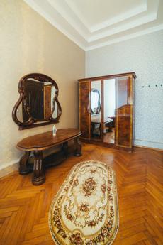 4 komnatnaya VIP-apartment, Lviv - apartment by the day
