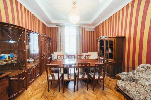 4 komnatnaya VIP-apartment, Lviv - apartment by the day