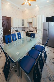 4 komnatnaya VIP-apartment, Lviv - apartment by the day