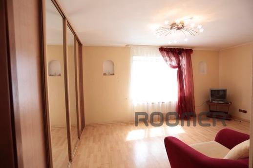 Spacious 1 bedroom apartment, Tyumen - apartment by the day