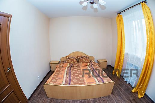 Cozy close to the metro. 73 sq.m. Wi-Fi, Novosibirsk - apartment by the day