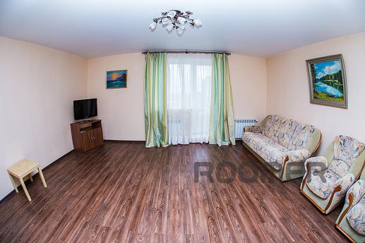 Cozy close to the metro. 73 sq.m. Wi-Fi, Novosibirsk - apartment by the day