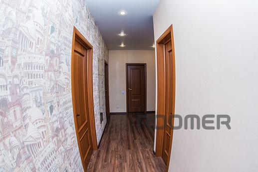 Cozy close to the metro. 73 sq.m. Wi-Fi, Novosibirsk - apartment by the day