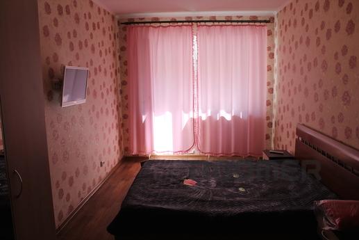 One-bedroom apartment in the center, Tyumen - apartment by the day