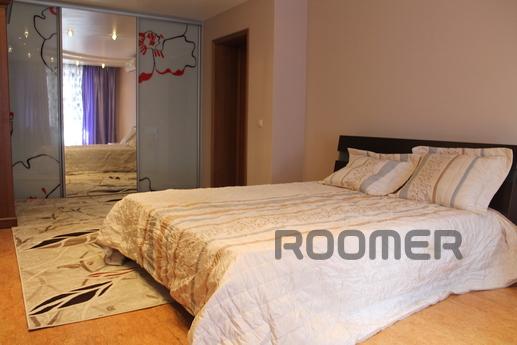 Two-bedroom apartments in the center, Tyumen - apartment by the day