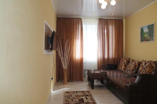 One bedroom apartment near Auchan, Tyumen - apartment by the day