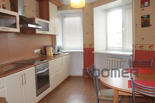 One-bedroom apartment in the center, Tyumen - apartment by the day