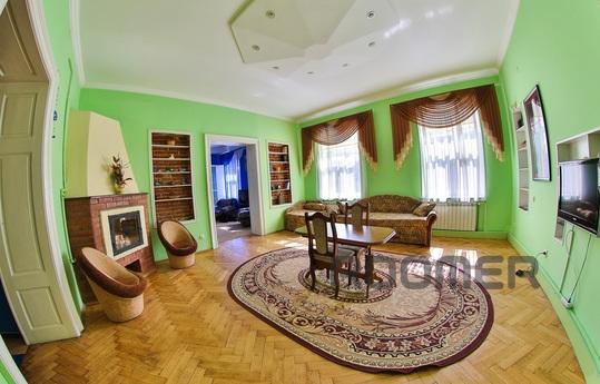 25 Valova Str (center,Rynok Sq. 250m), Lviv - apartment by the day