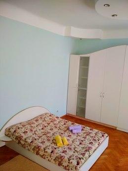 25 Valova Str (center,Rynok Sq. 250m), Lviv - apartment by the day