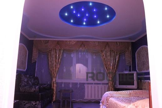 One bedroom beautiful apartment, Novokuznetsk - apartment by the day