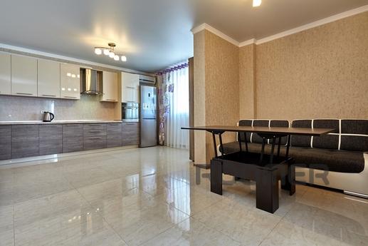 Cozy 2 bedroom apartment, Krasnodar - apartment by the day