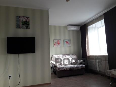 Cozy apartment in a new house, Novosibirsk - apartment by the day
