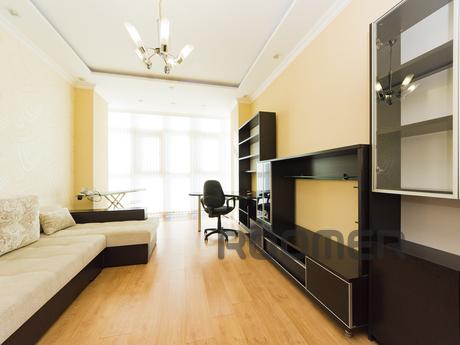 Sunny 3-bedroom apartment in Diplomat, Astana - apartment by the day