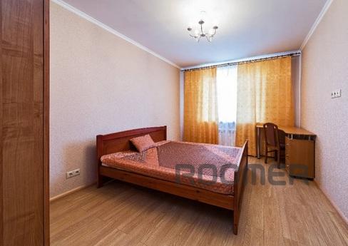 Spacious 3 bedroom apartment for rent, Krasnogorsk - apartment by the day