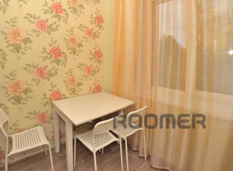 2 apartment with major repairs, Novosibirsk - apartment by the day