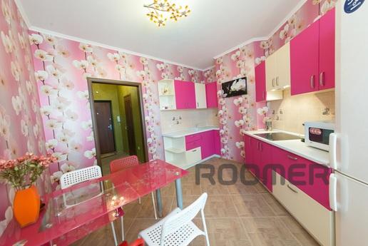 1 bedroom apartment on the Kubanskaya St, Krasnodar - apartment by the day