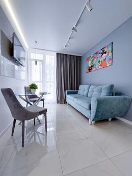AVALON Novobudova in the near center, Lviv - apartment by the day