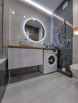 AVALON Novobudova in the near center, Lviv - apartment by the day