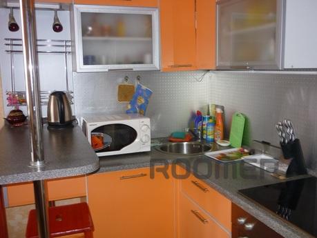 One bedroom apartment, Omsk - apartment by the day
