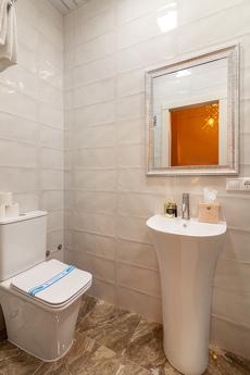 Avangard on Saint Teodora Sq. 2/2 Apart, Lviv - apartment by the day