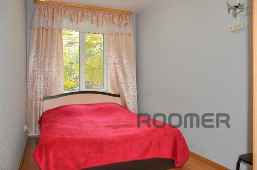 Marin Dom na Popova 25, Yekaterinburg - apartment by the day