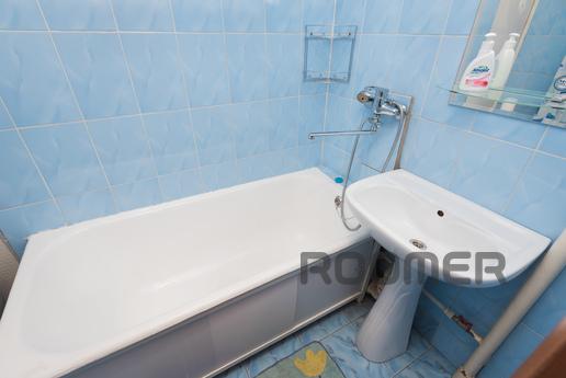 Marin Dom na Kraulya 4, Yekaterinburg - apartment by the day