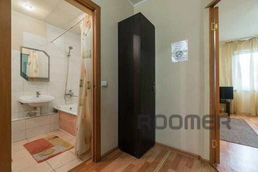 Marin Dom Na Sheveleva 5, Yekaterinburg - apartment by the day