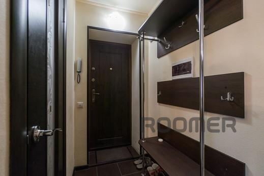 Marin Dom na Sacco and Vanzetti, 54, Yekaterinburg - apartment by the day