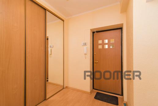 Marin Dom na Lunacharskogo, 171, Yekaterinburg - apartment by the day