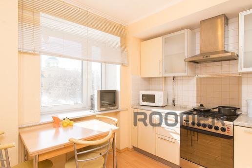 Marin Dom na Lunacharskogo, 171, Yekaterinburg - apartment by the day