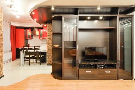 Marin Dom na Souznoy, 2, Yekaterinburg - apartment by the day