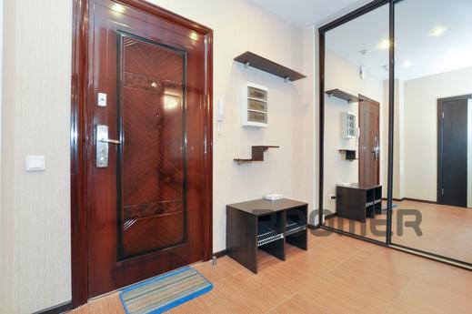 Marin Dom na Bazhova 68, Yekaterinburg - apartment by the day