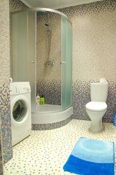 Excellent apartment in 'Novin', Tyumen - apartment by the day