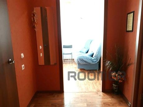 Clean, not smoky, sleeps 4, Novosibirsk - apartment by the day