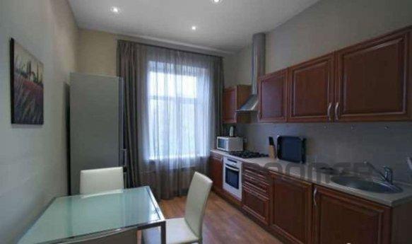 2 bedroom apartment in center, Uralsk - apartment by the day