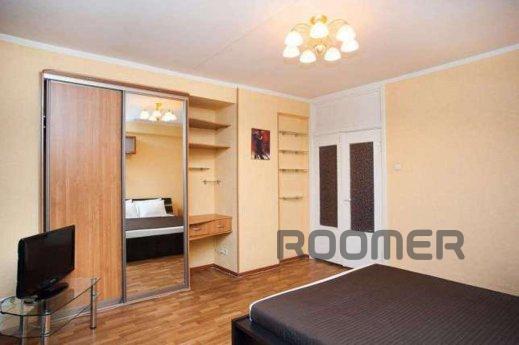 Rent 2 BR Center home life, Uralsk - apartment by the day