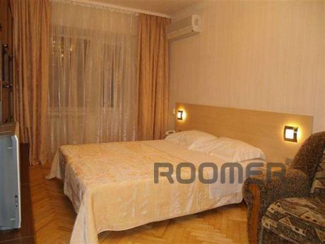 The apartment is on the Kharkov combustion sleeping area. Ar