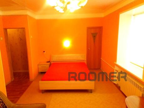 Metro Marx, Wi-Fi, excellent condition, Novosibirsk - apartment by the day