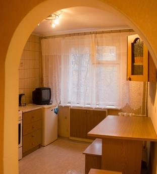 Comfortable apartment in the heart!, Kaliningrad - apartment by the day