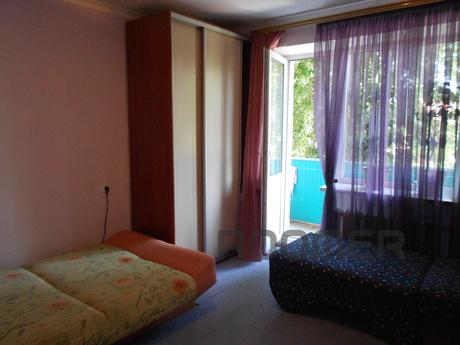 For rent vacationers 1 room apartment very close to the sea 