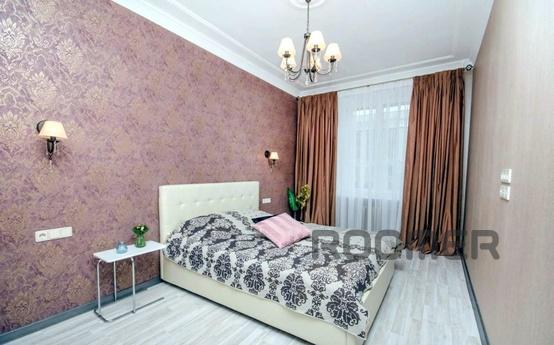 In the center of Tyumen, a modern, clean, large-sized apartm