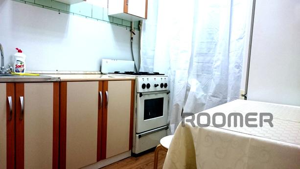 Inexpensive apartment on the Belarusian, Moscow - apartment by the day