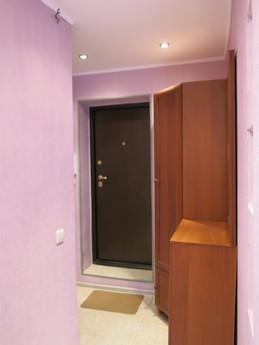 Offered, hours, days, weeks,, Novosibirsk - apartment by the day