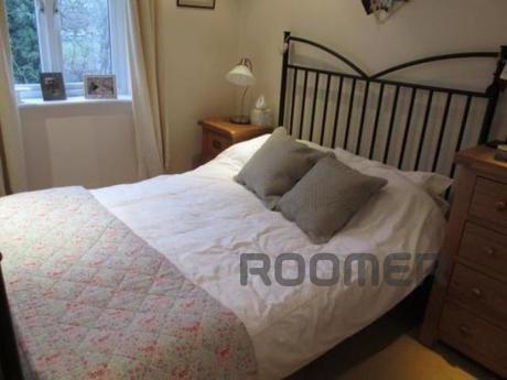 Daily rent a cozy one-bedroom apartment. Convenient transpor