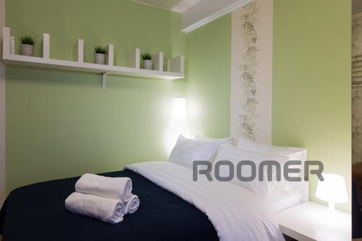 It offers a cozy studio apartment in the city center within 