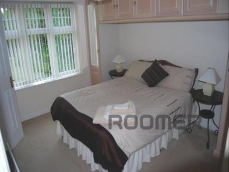 One bedroom spacious apartment on the day. The nearest metro